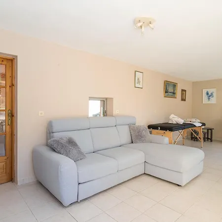 Dels Ocells Holiday home Camelas