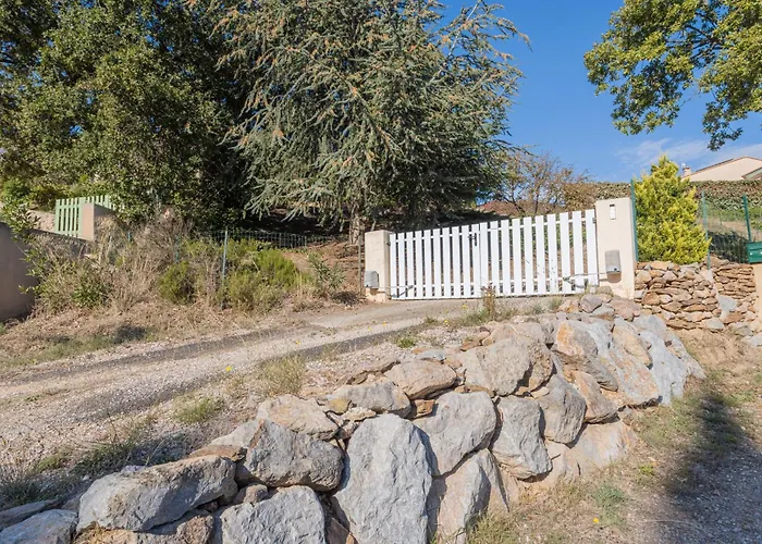 בית נופש Dels Ocells *